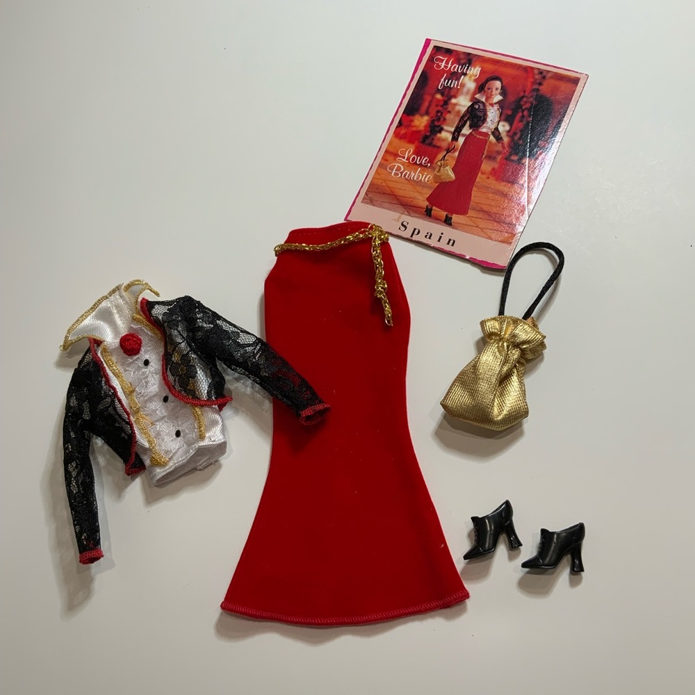 1997 Mattel Barbie Fashion Avenue INTERNATIONALE SPAIN Suit